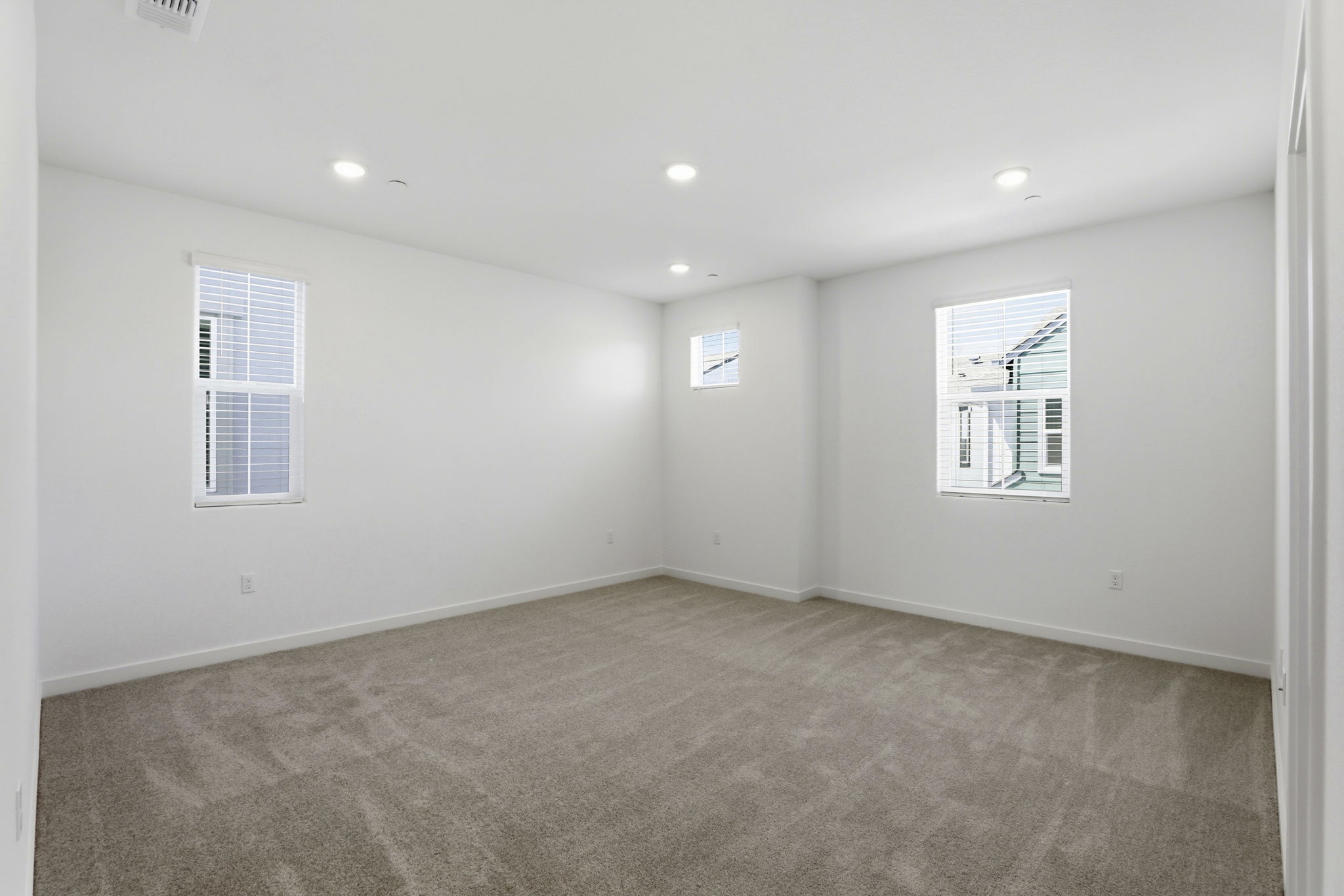 A room with a sign on the wall.