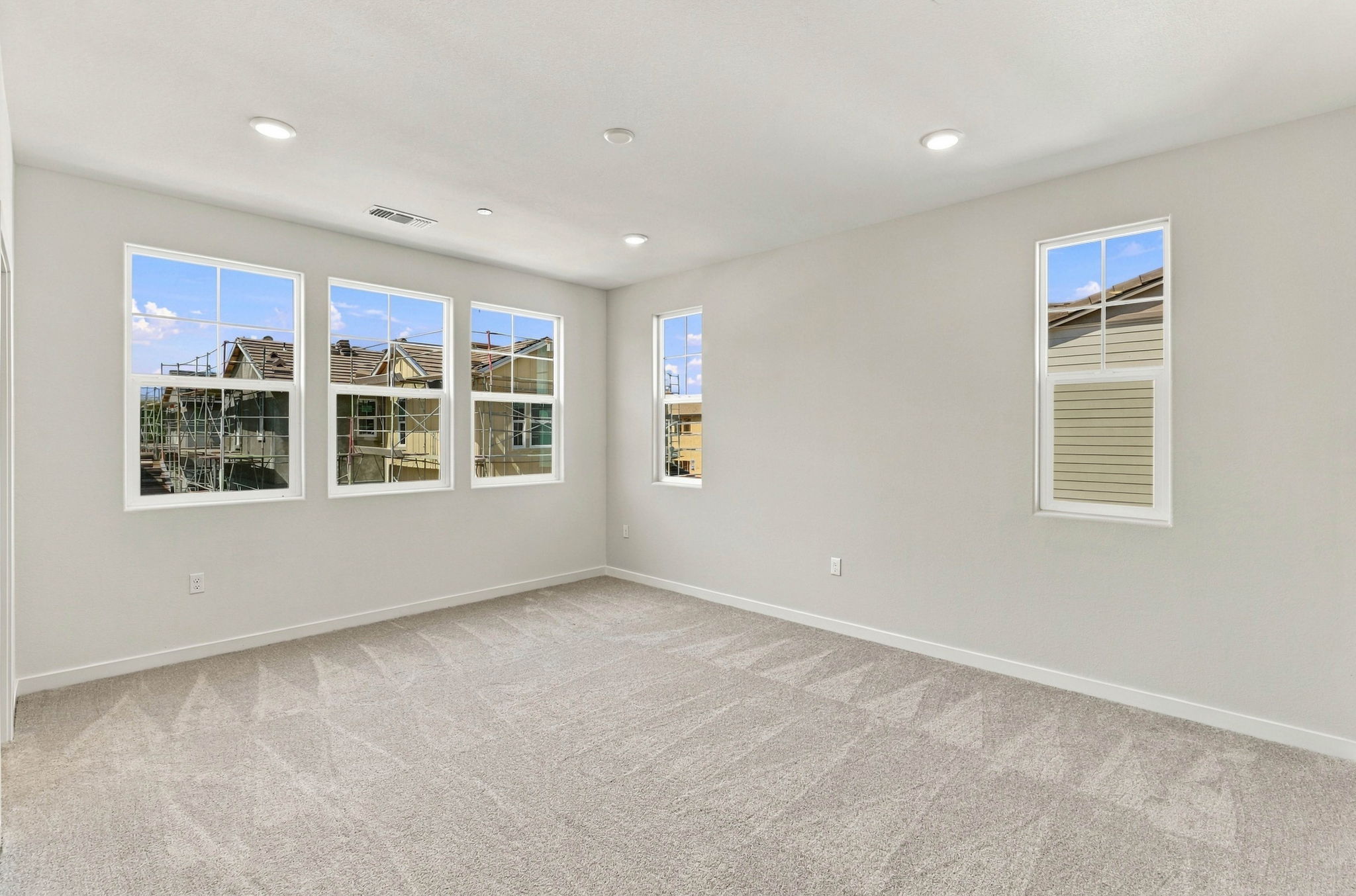 A room with windows.