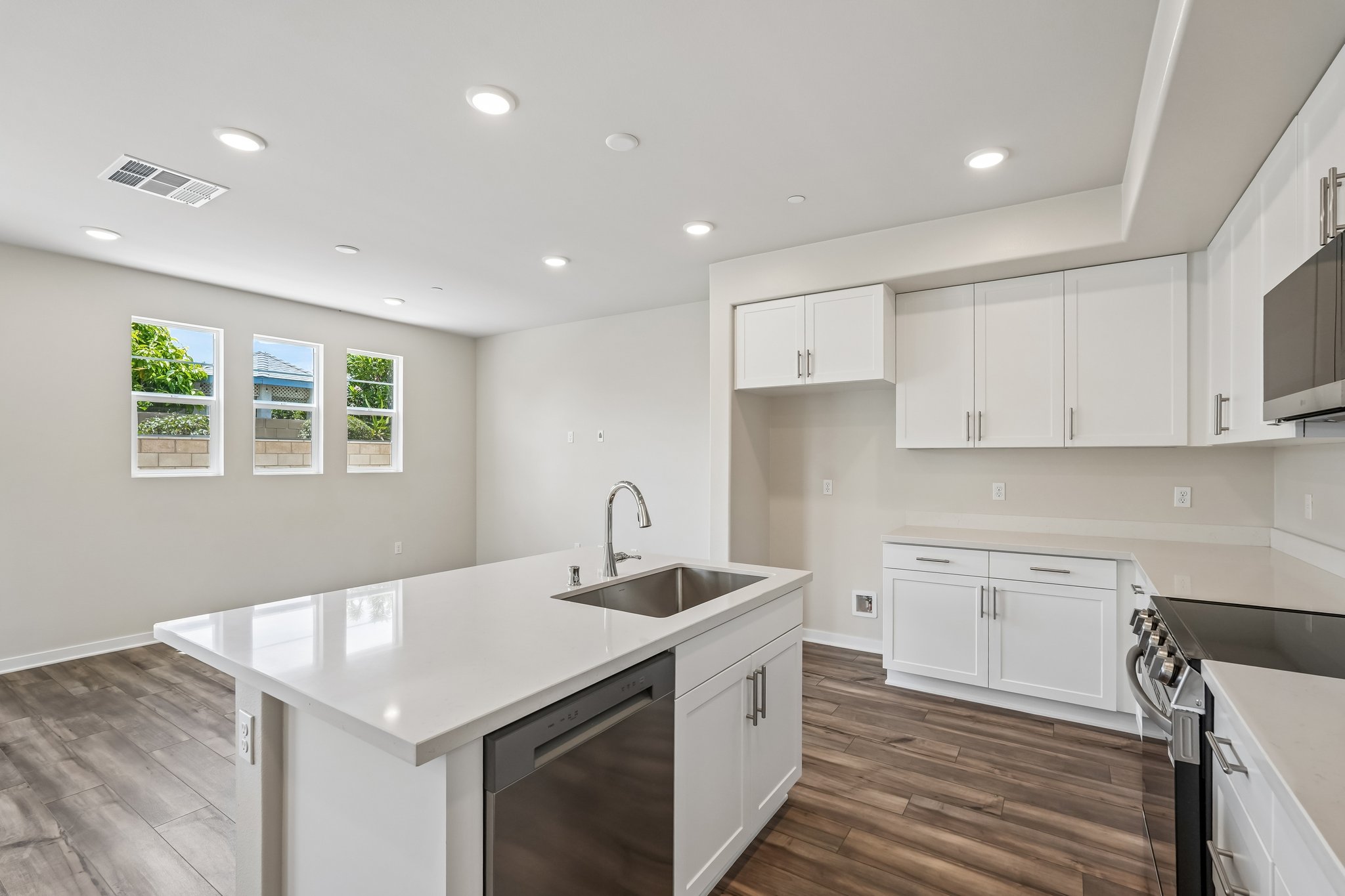 0043 9186 Waverly Lane