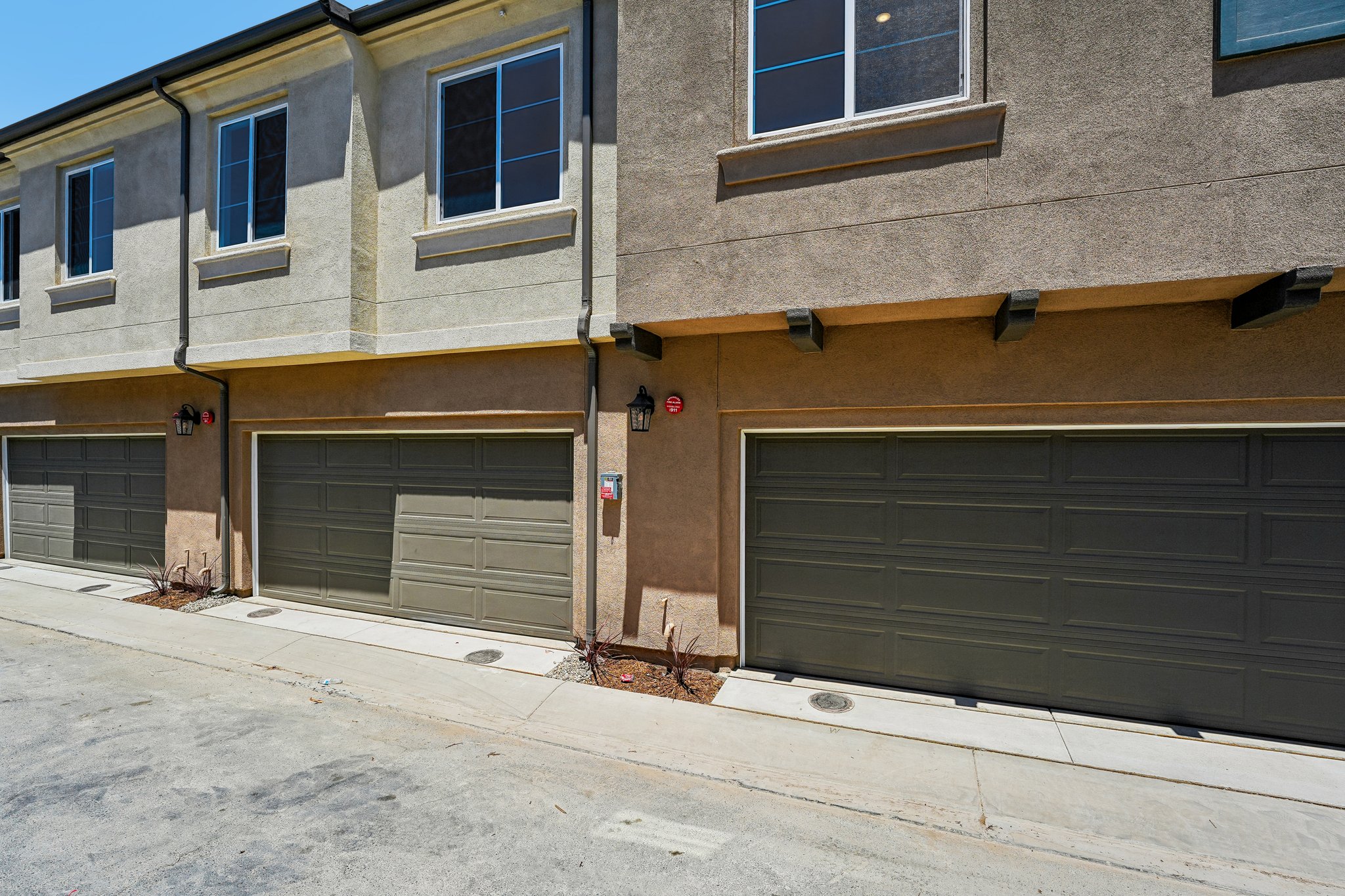 A building with garages and a garage.