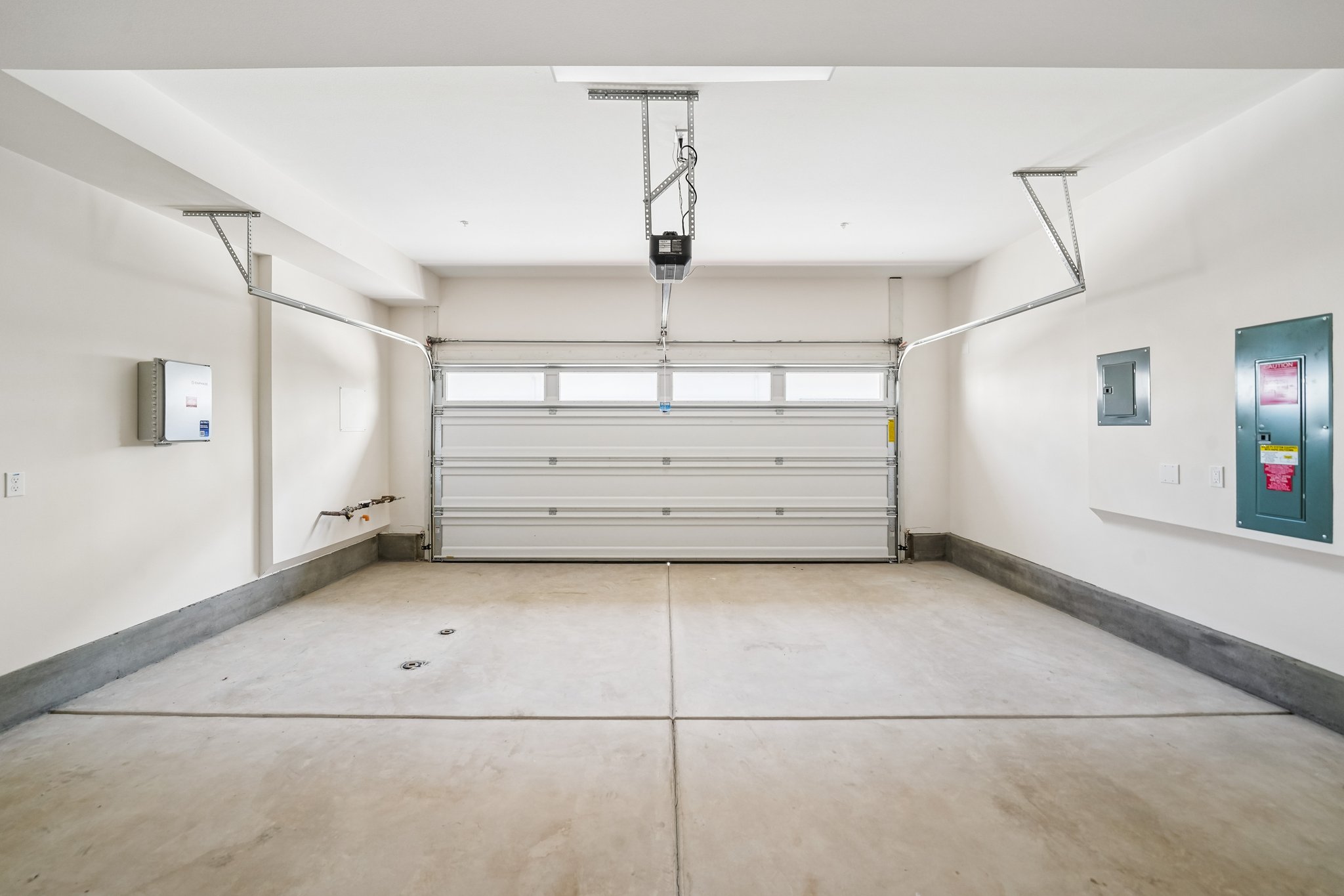 A room with a white wall and a white floor.