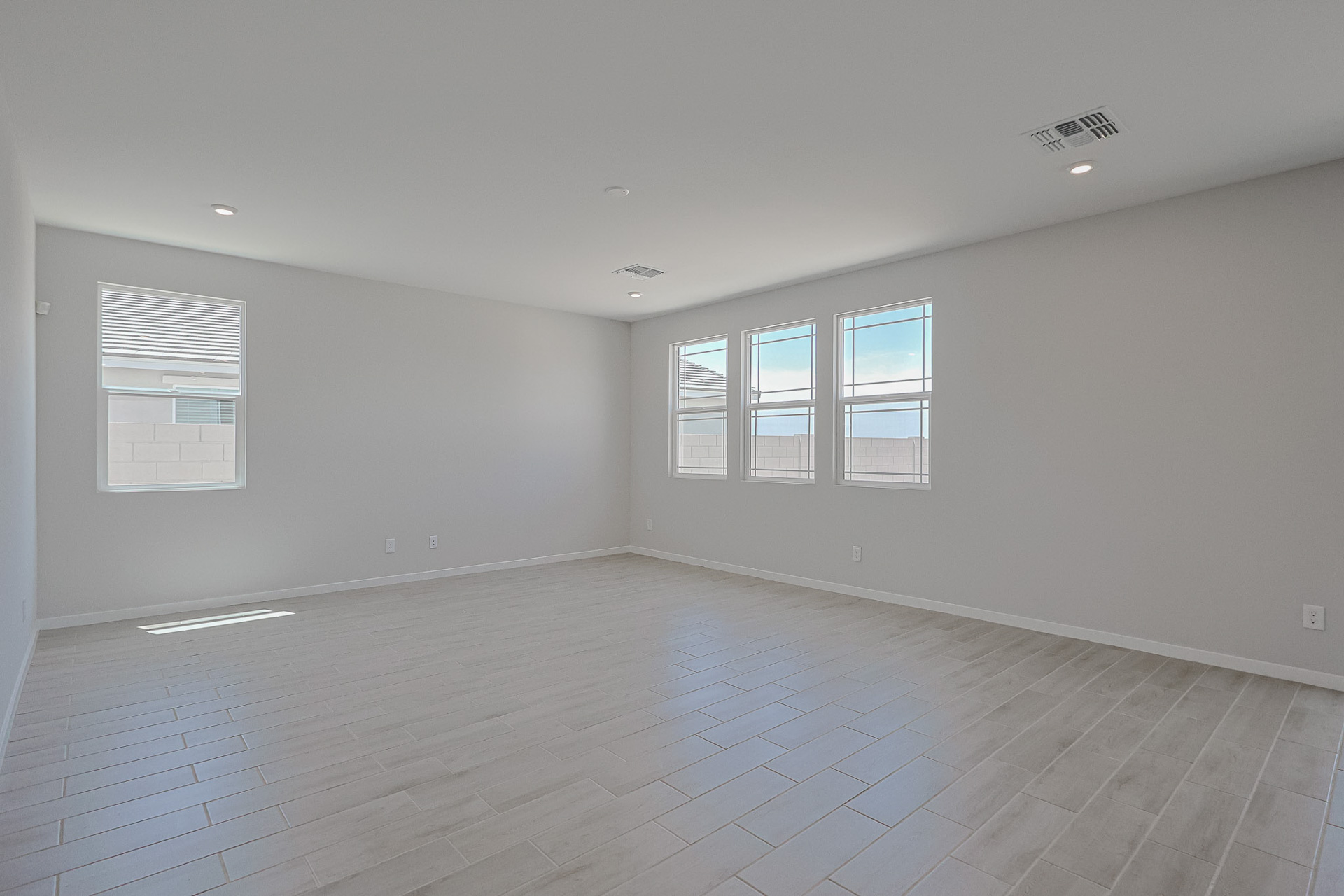A room with windows.