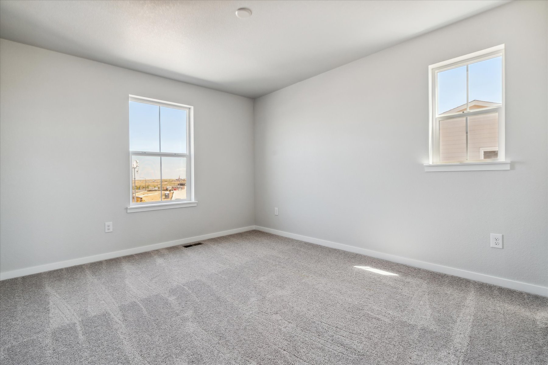 A room with windows.