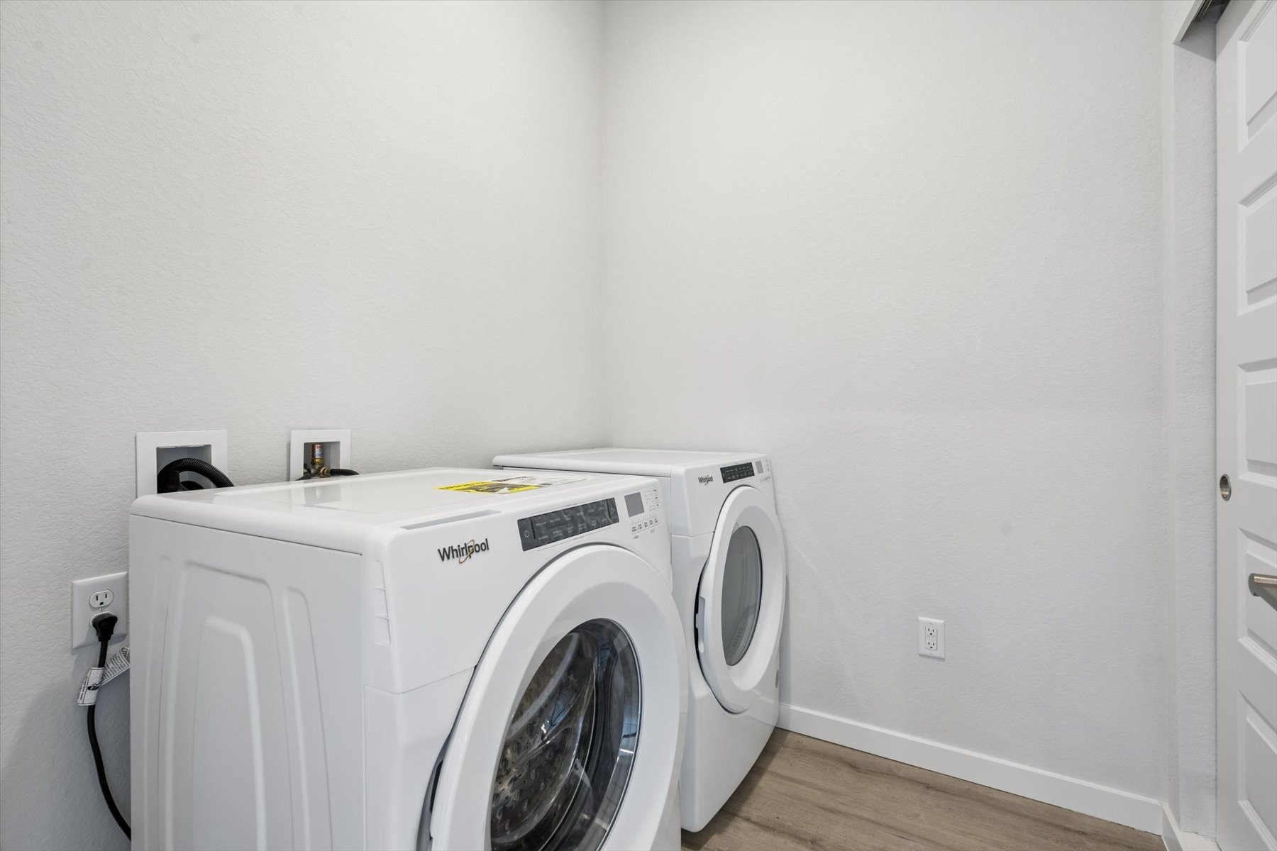 A white washing machine.