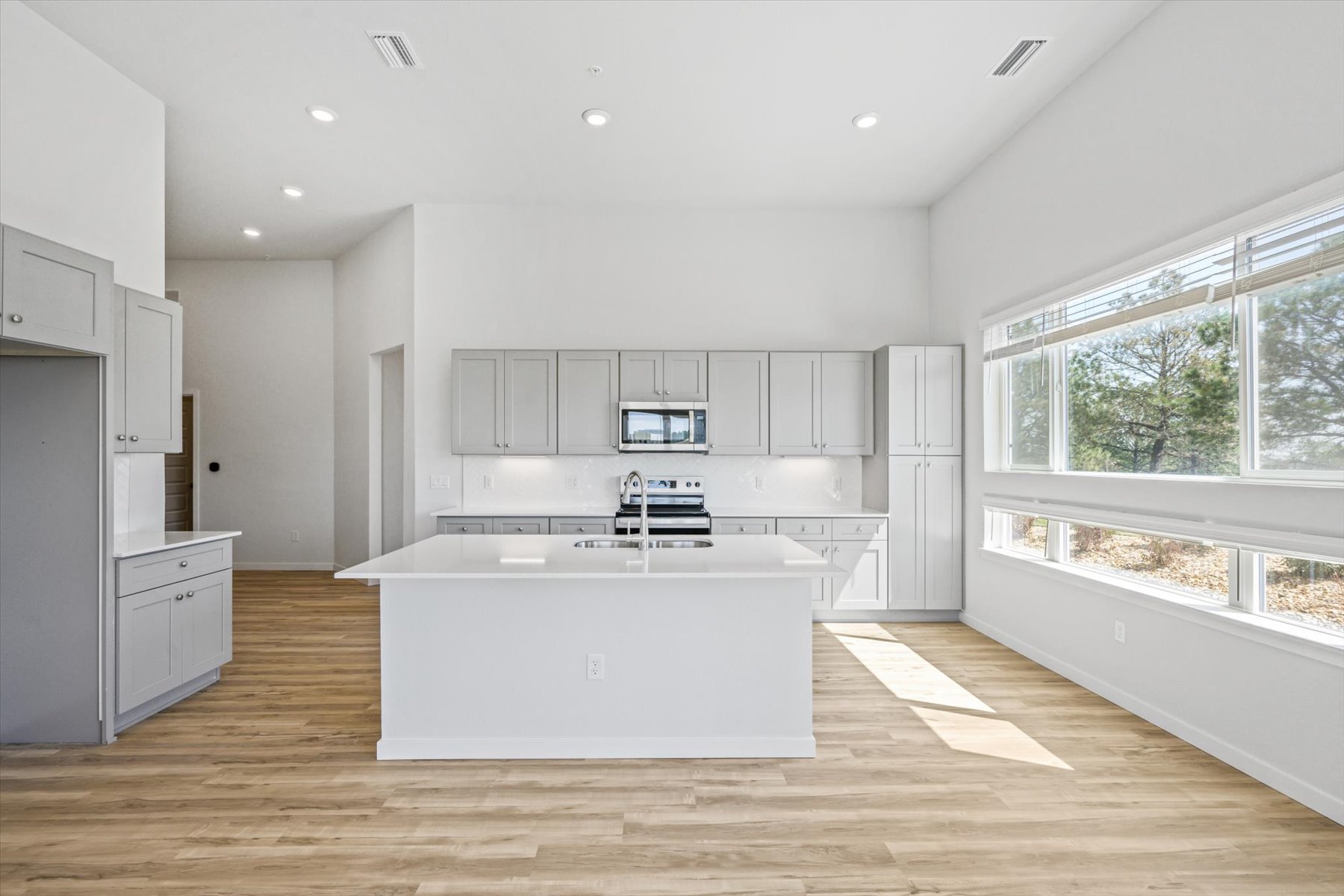 3105 483 Interlocken Blvd., #105