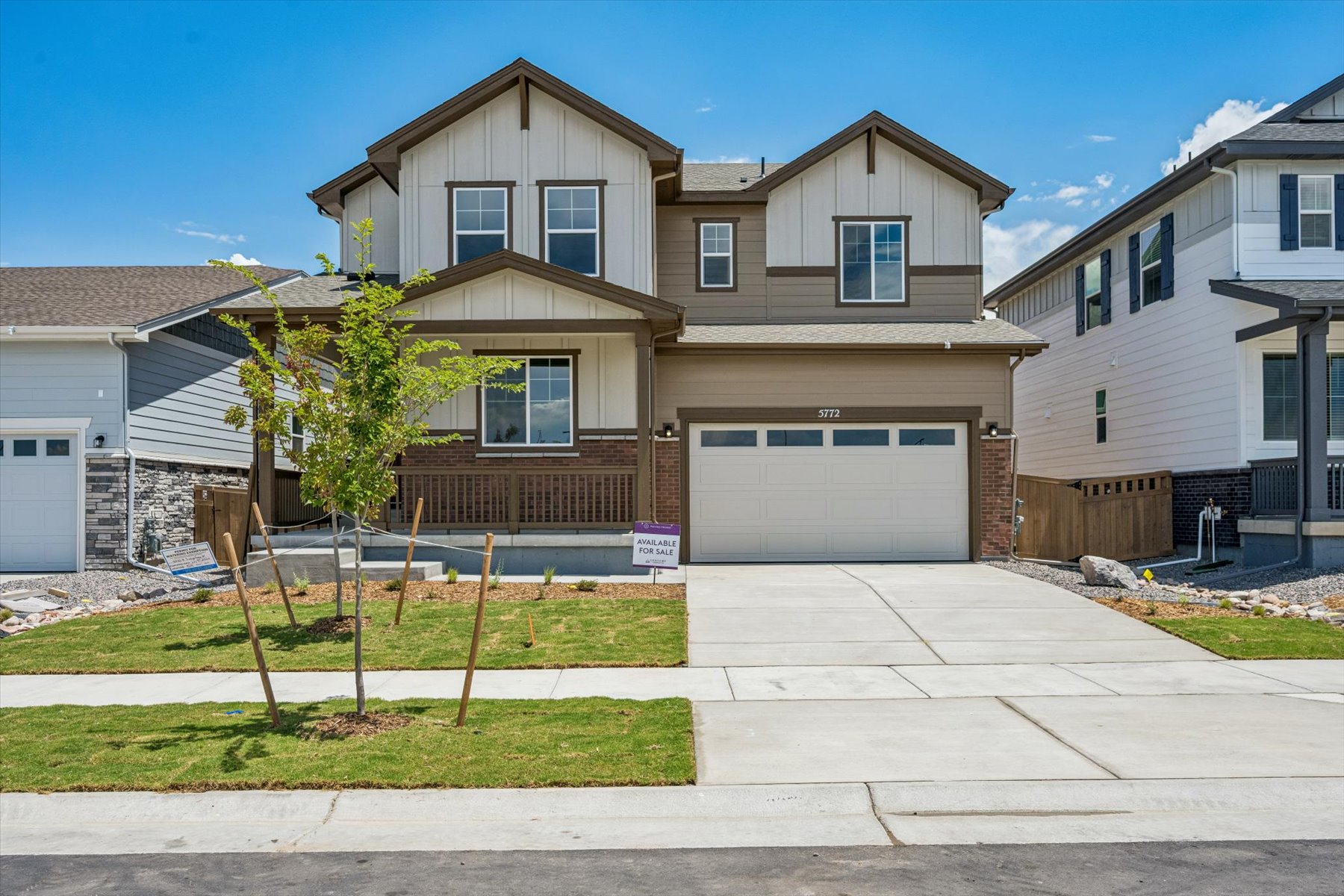 70407 5772 N. Indigo Rose Street