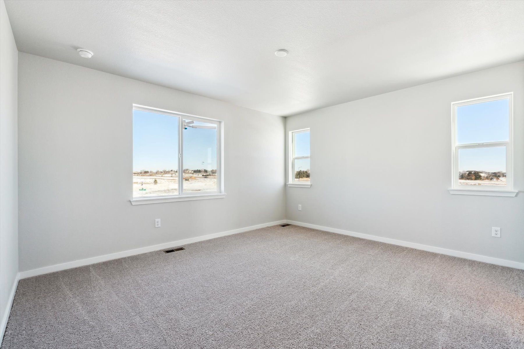 A room with windows.