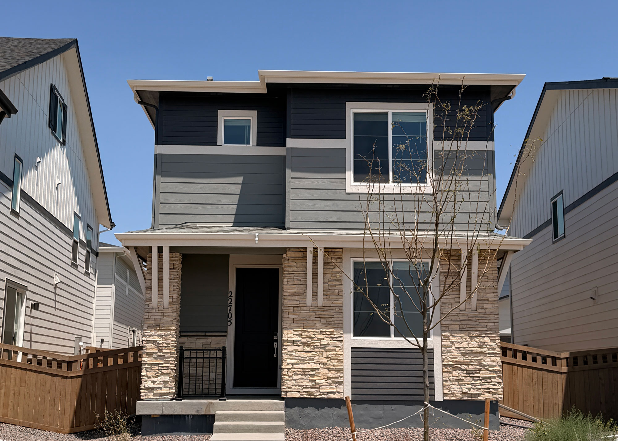 0404 22705 E. 47th Avenue