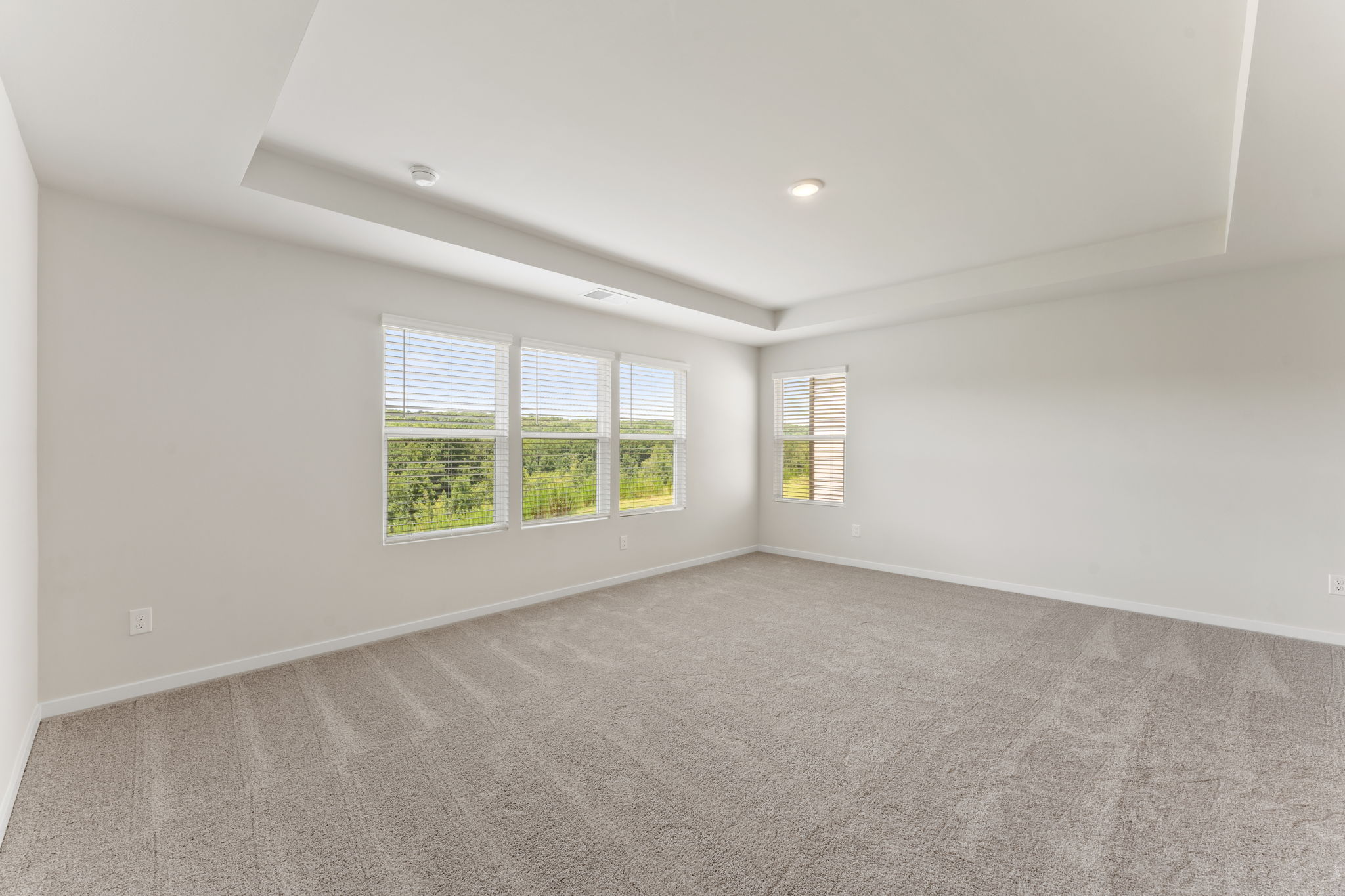 A room with windows.