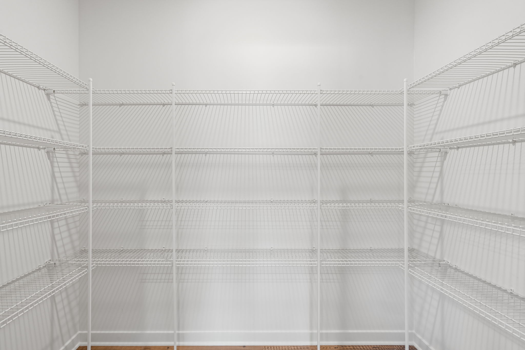 A white wall with a white wall.