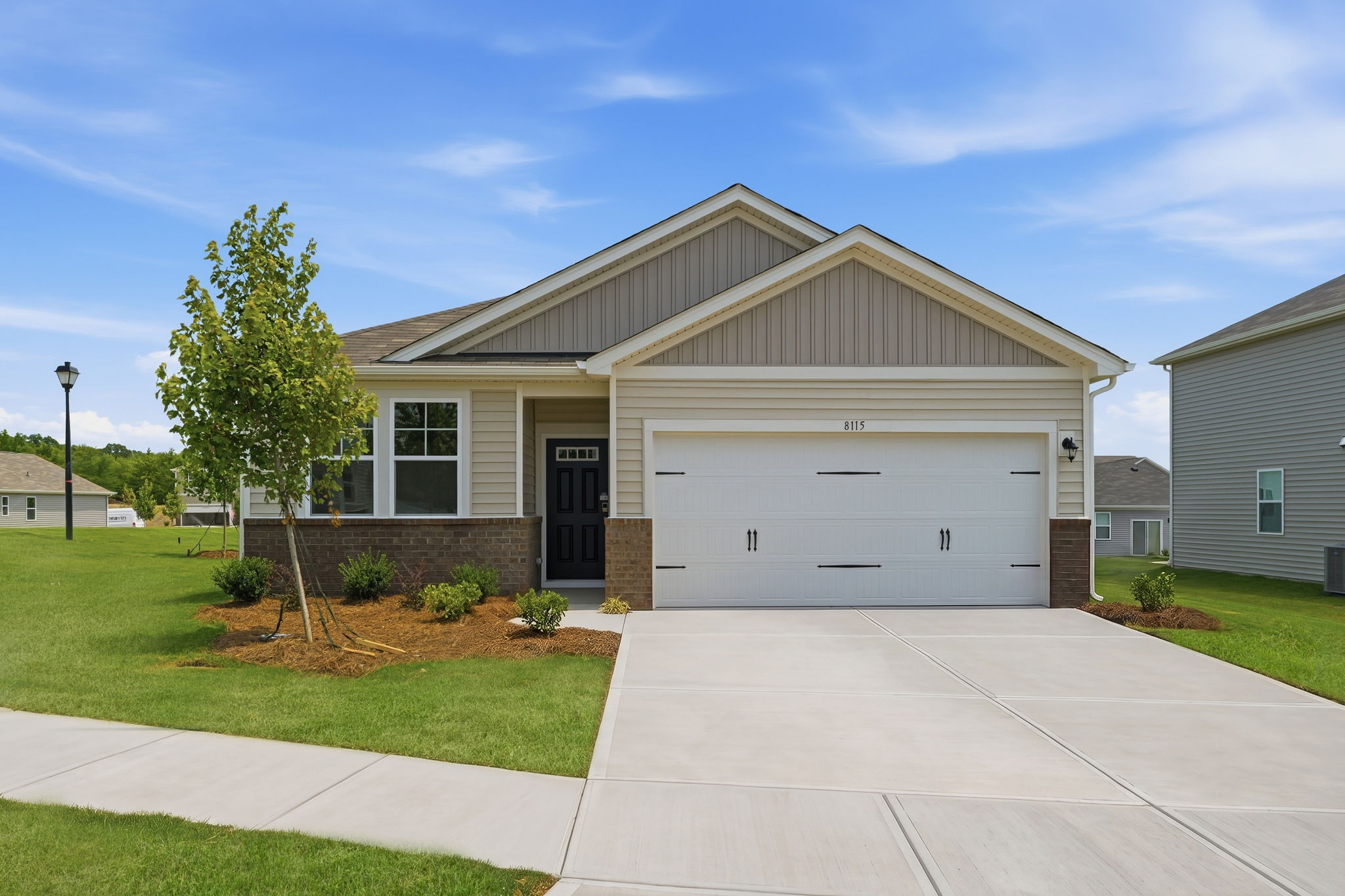 0196 8115 Chilkoot Lane