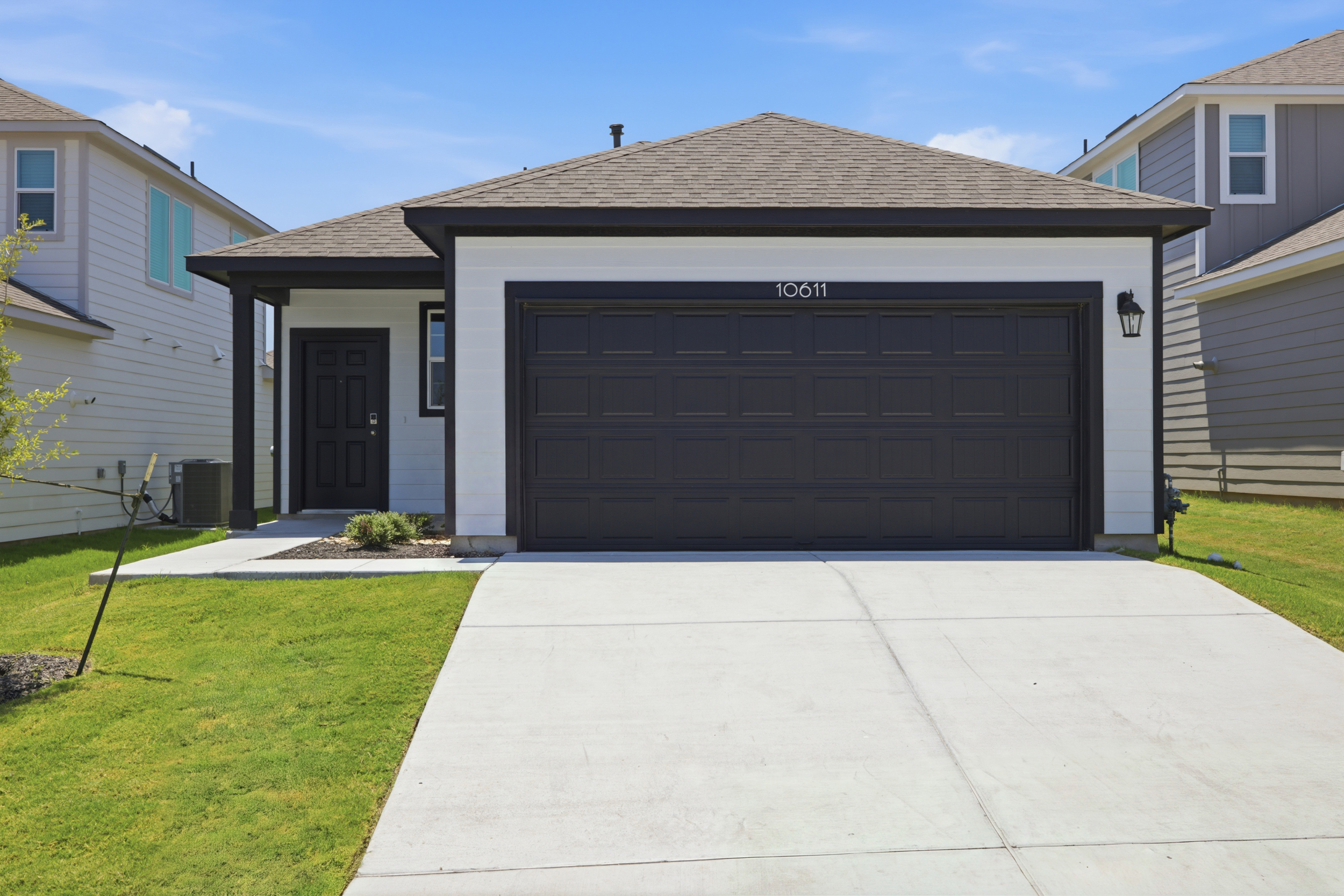 5224 10611 Typhoon Ln