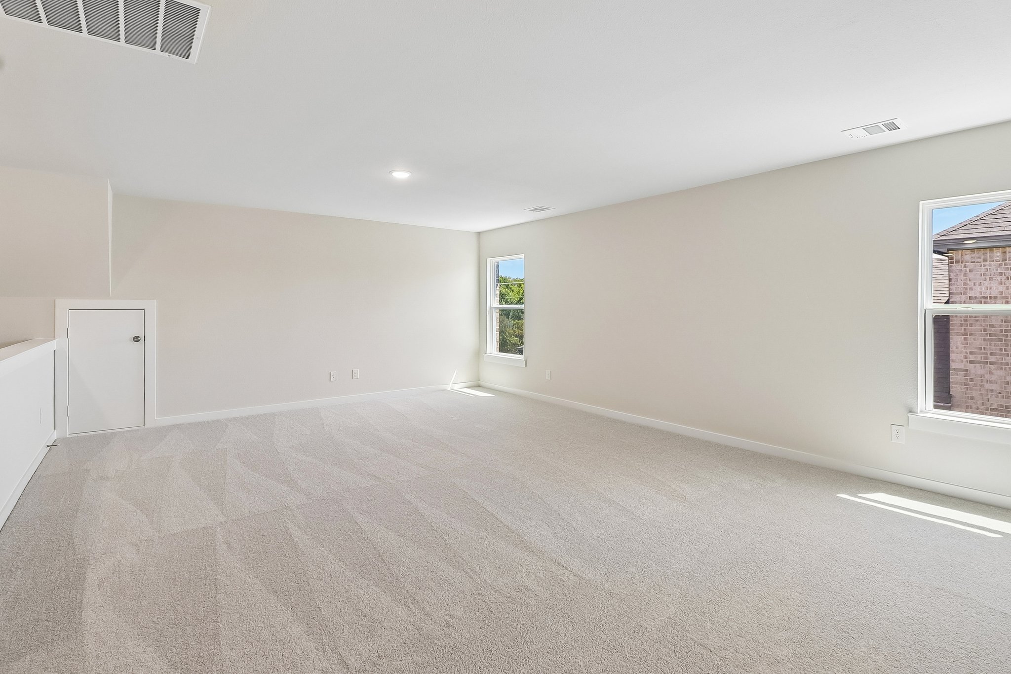 A large empty room.