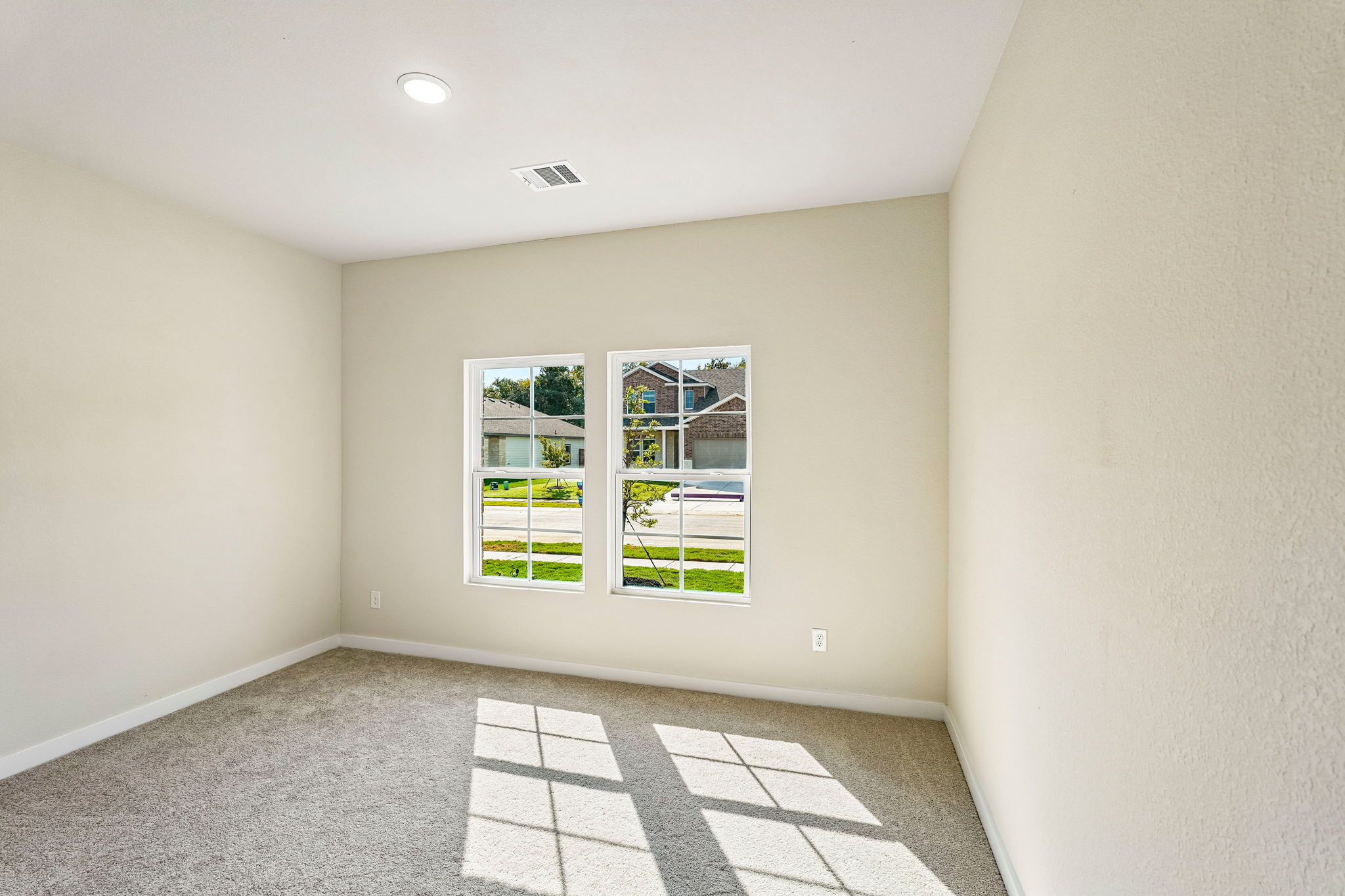 A room with windows.
