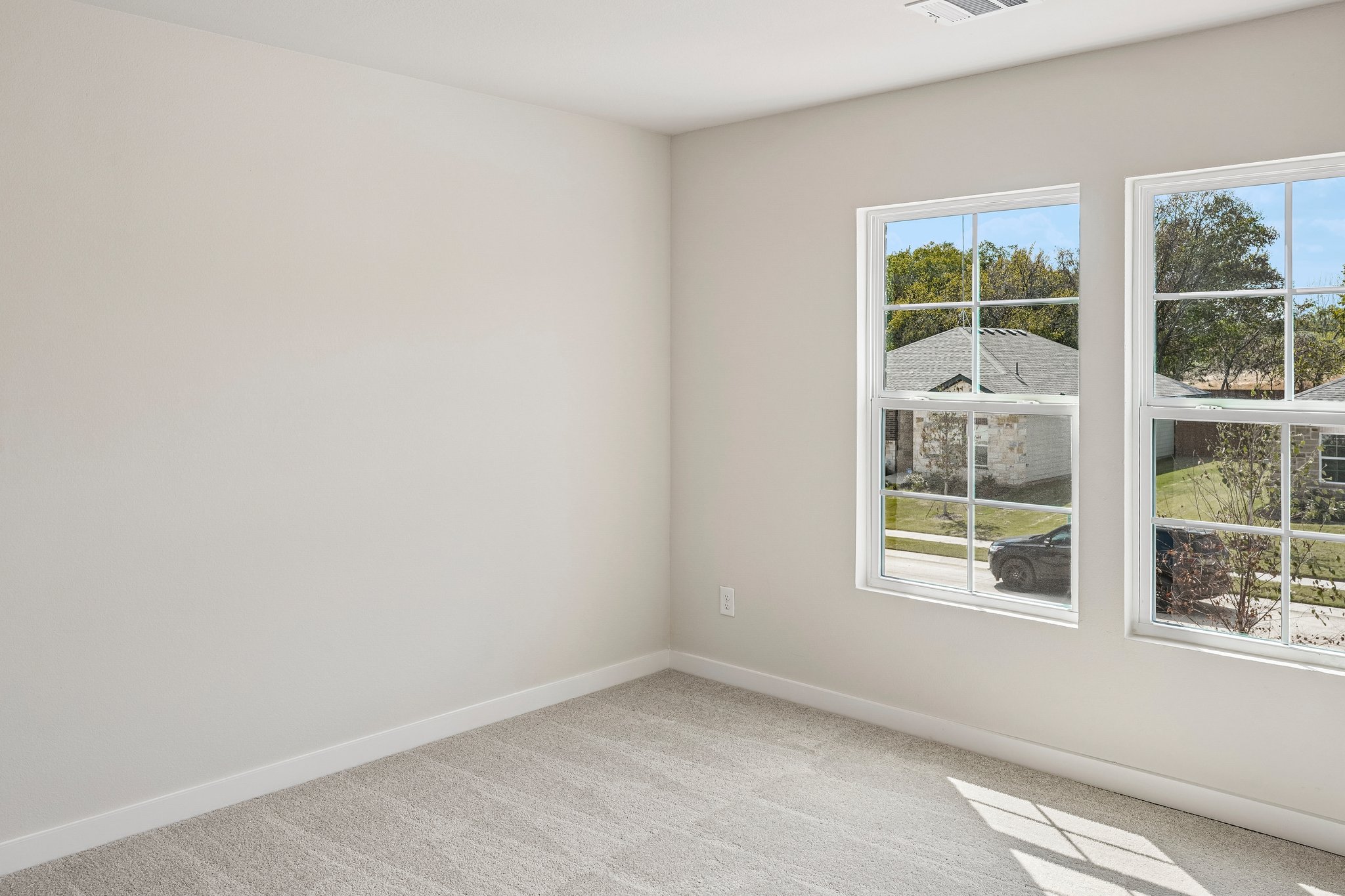 A room with windows.