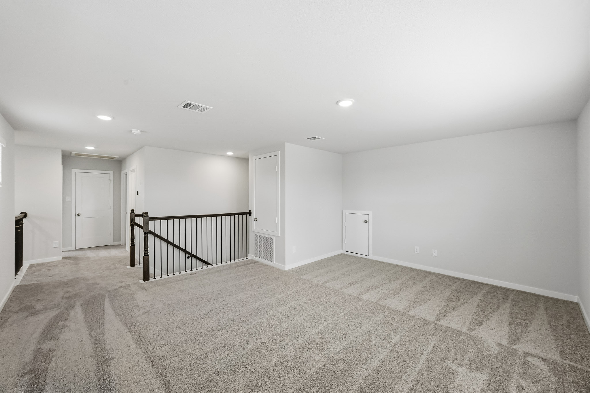 A large empty room.