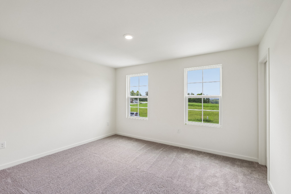 A room with windows.